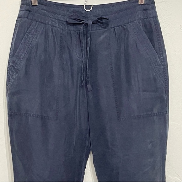 Theory 100% Silk Navy Tapered Pant Minimalist Contemporary Casual - Picture 3 of 10